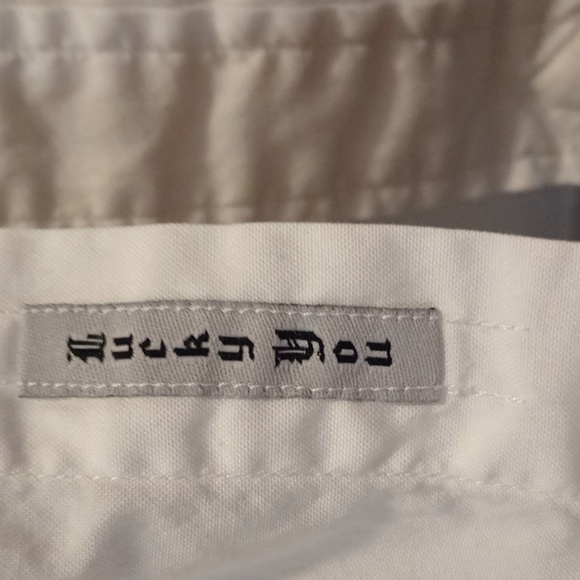 Clothes - Picture 3 of 3